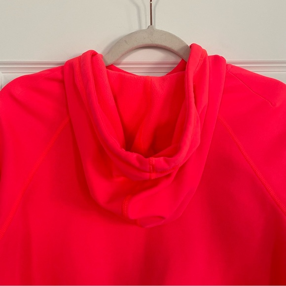 Nike Therma Fit Vibrant Neon Pink Fleece Pullover Hoodie Sweatshirt - Picture 5 of 10